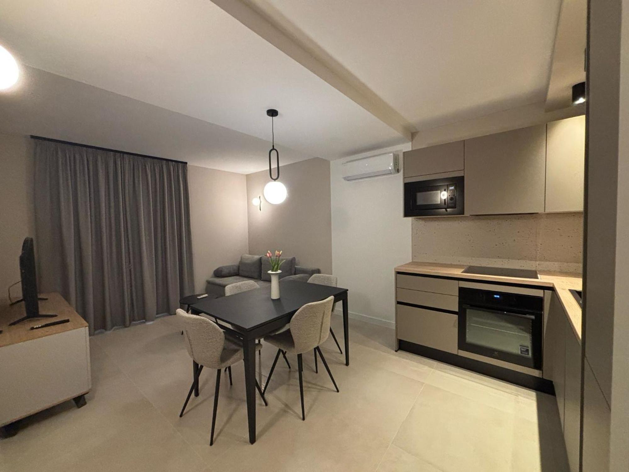 Sea View Apartment Gin 브렐라 외부 사진