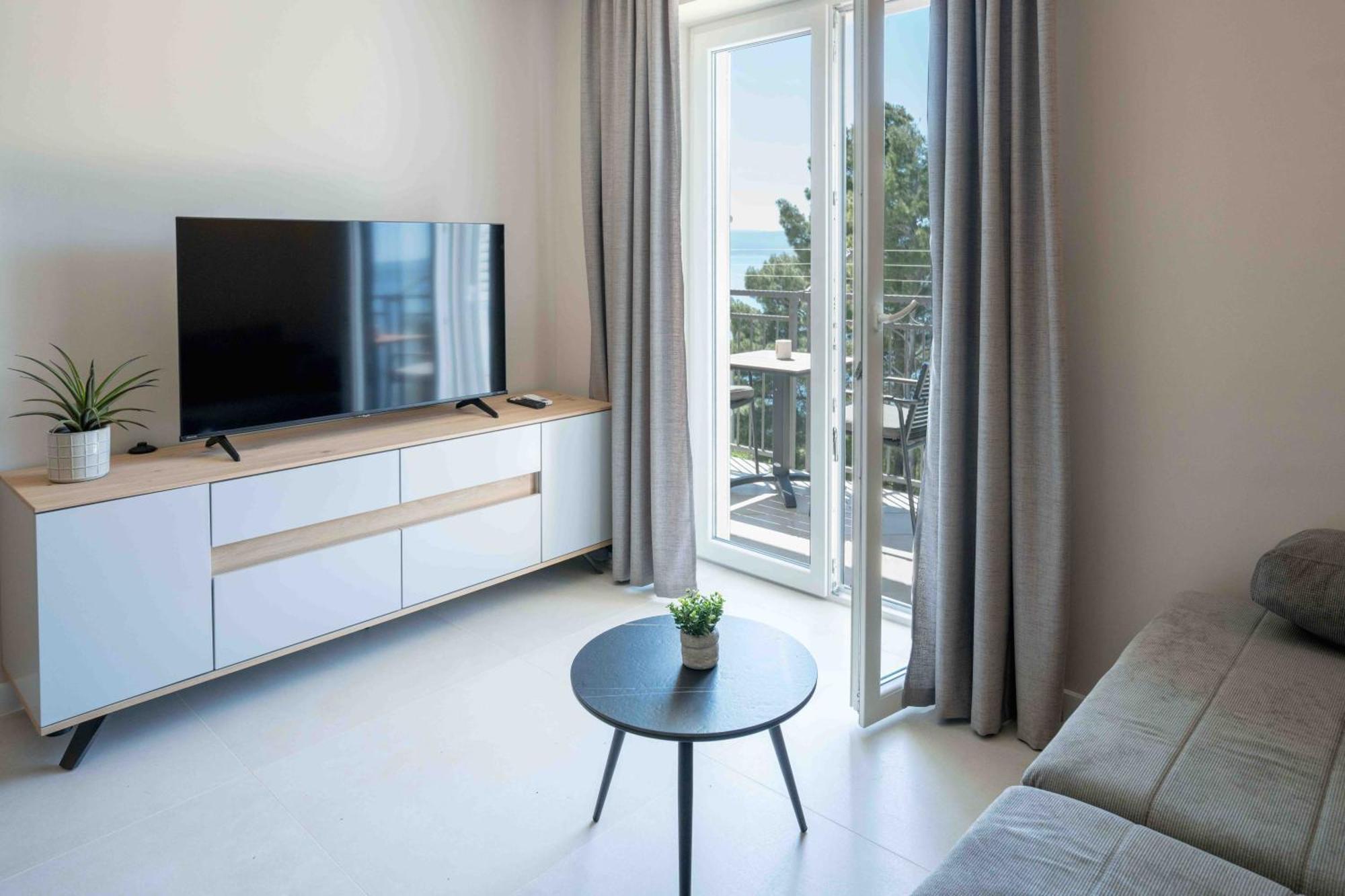 Sea View Apartment Gin 브렐라 외부 사진
