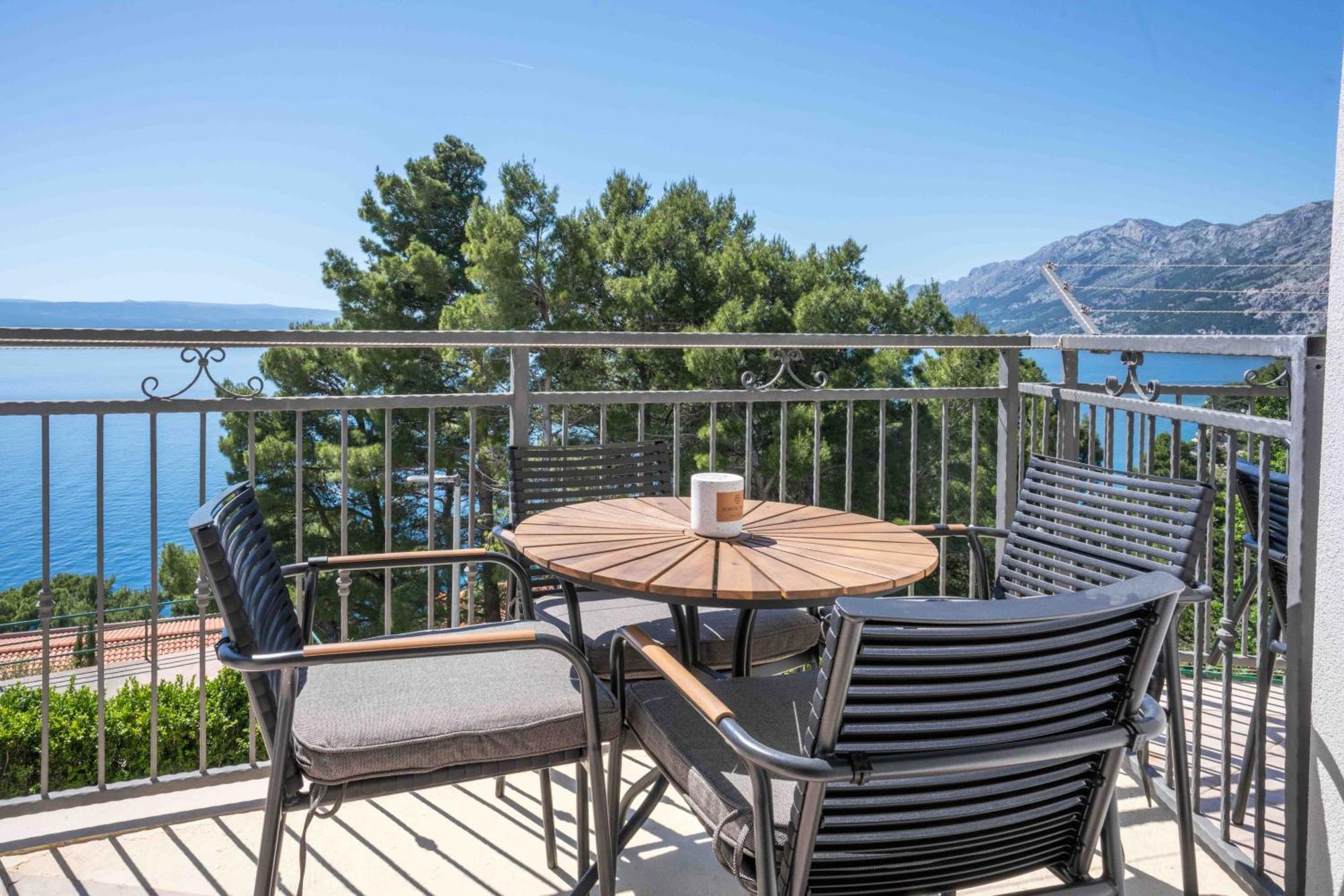 Sea View Apartment Gin 브렐라 외부 사진