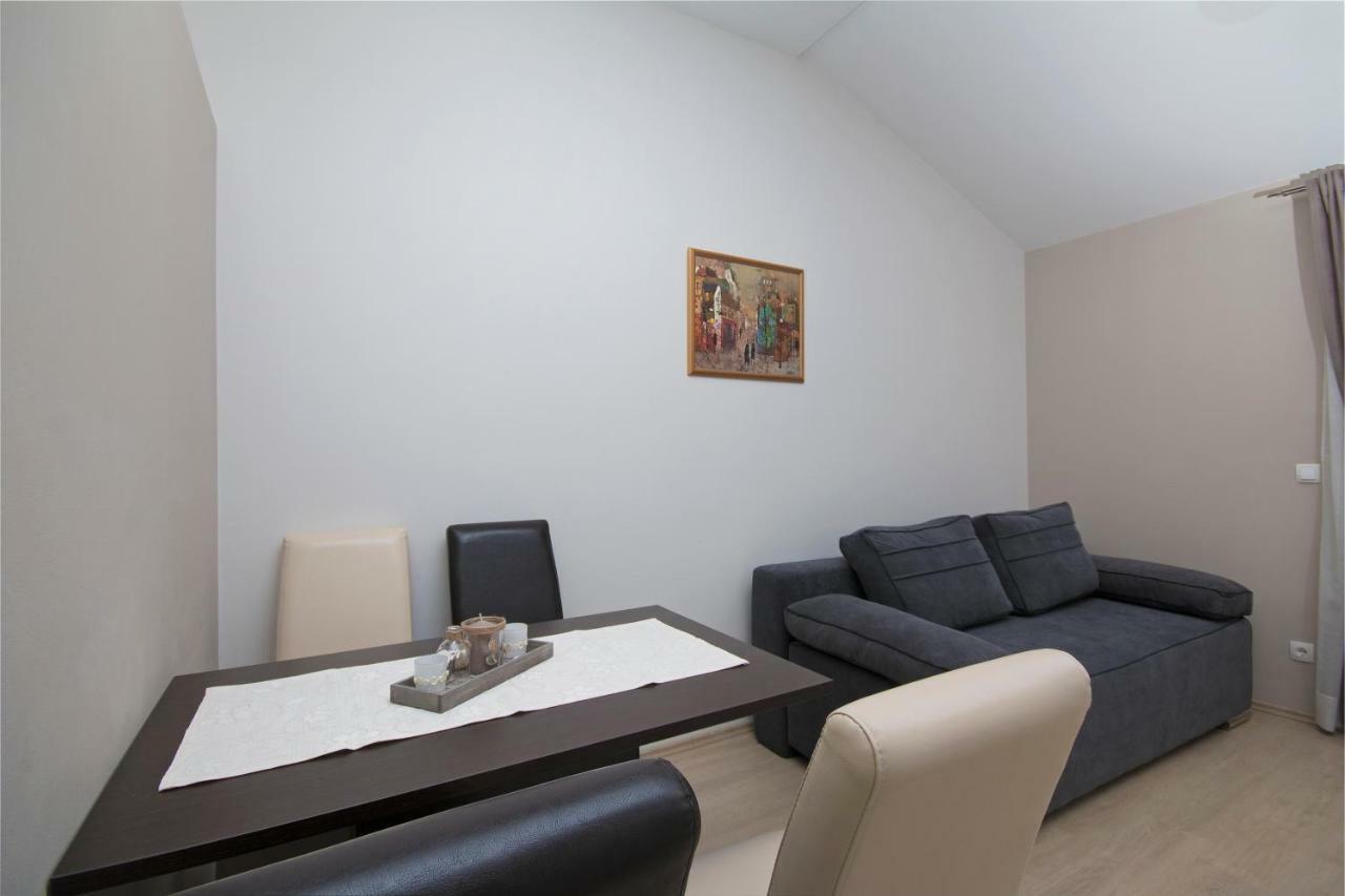 Sea View Apartment Gin 브렐라 외부 사진