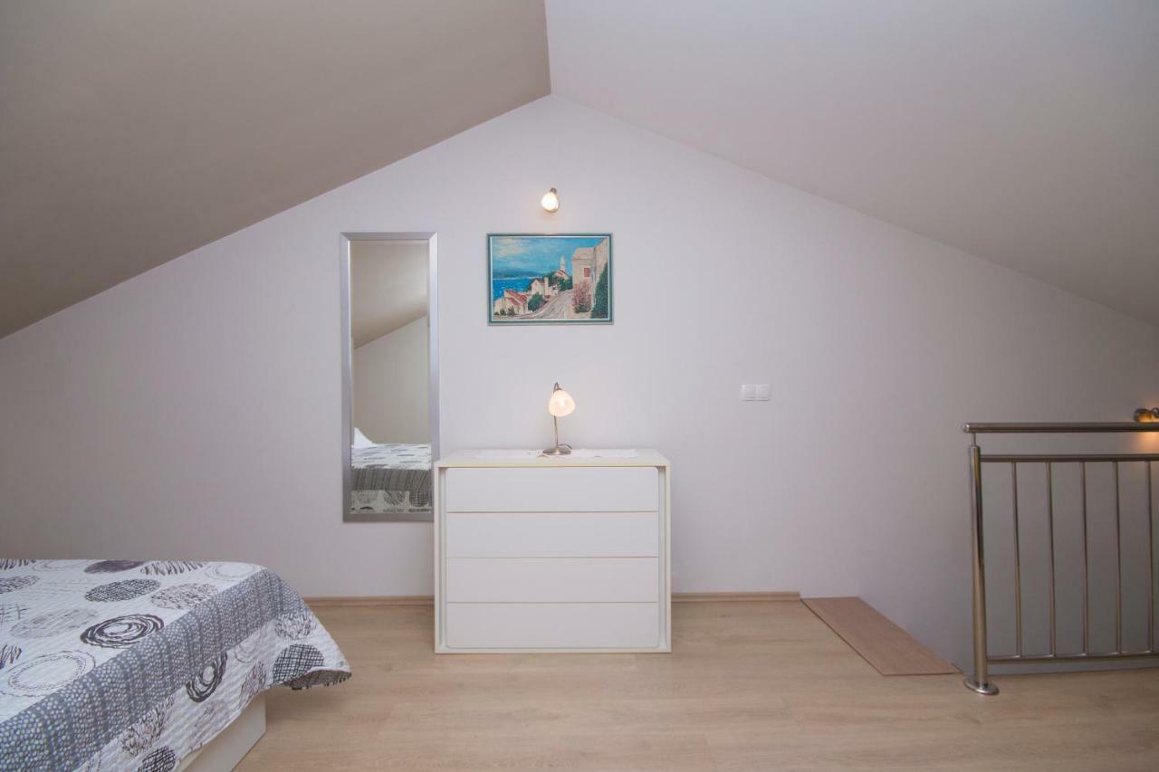 Sea View Apartment Gin 브렐라 외부 사진